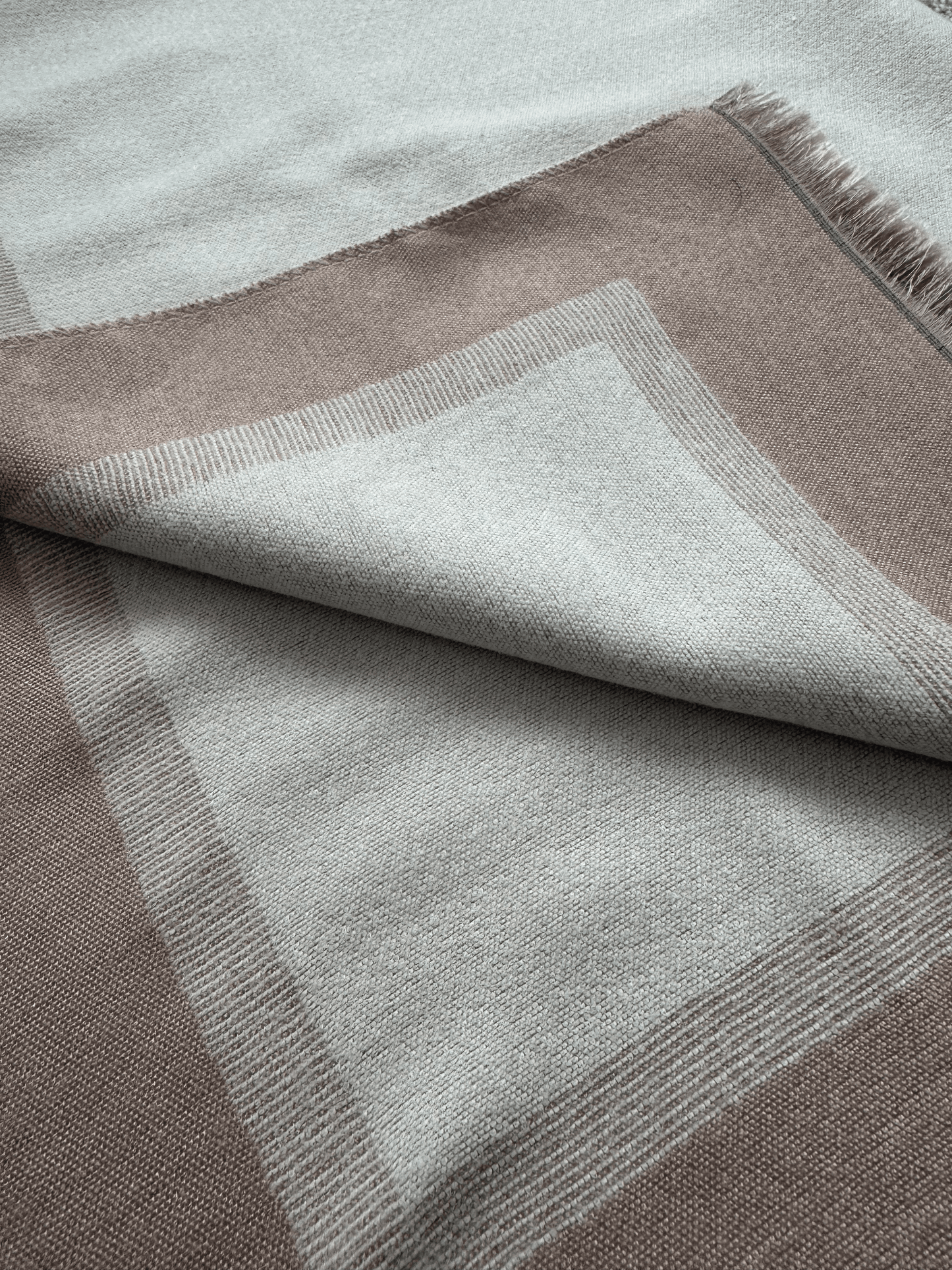 Souqstreet shawls - Pink & Cream (Reversible)